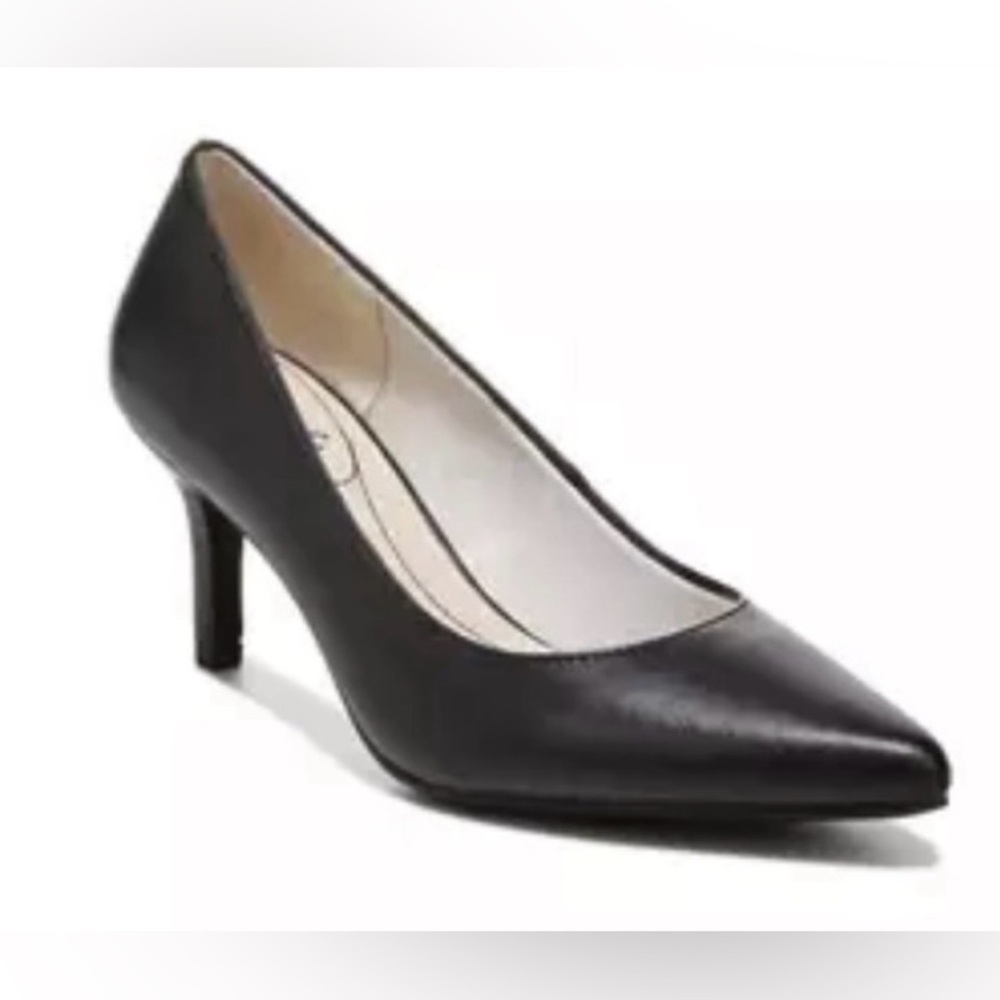 LifeStride black Sevyn pump 9M